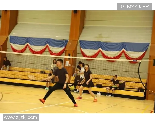 成都羽毛球队与西安羽毛球队赛后配合分析与战术总结